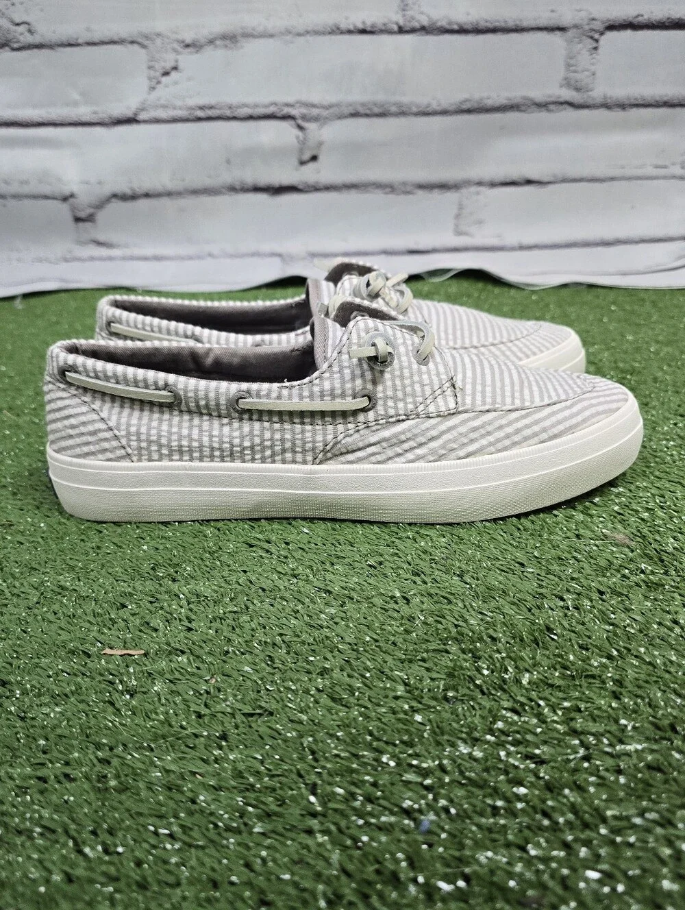 Sperry Crest Vibe Seerucker Grey White Spriped Womens Canvas Boat Shoes Size 8